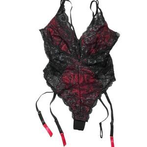 NEW Lovehoney lace sexy bodysuit lingerie‎ Sz M black red